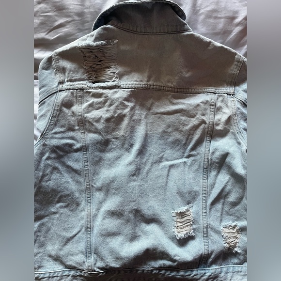 Distressed Jean Jacket. Size 1XL. Fashion Nova - Picture 7 of 9
